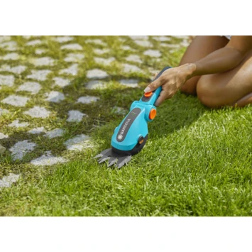 Gardena 3,6V Grasschaar ClassicCut Incl. Wielen En Steel - Afbeelding 4